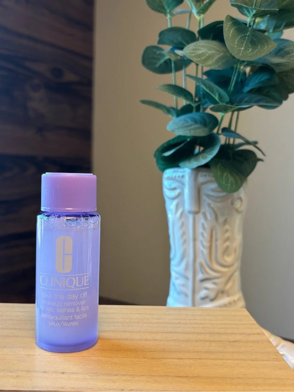 Clinique Gentle Makeup Remover - Lavender Purple